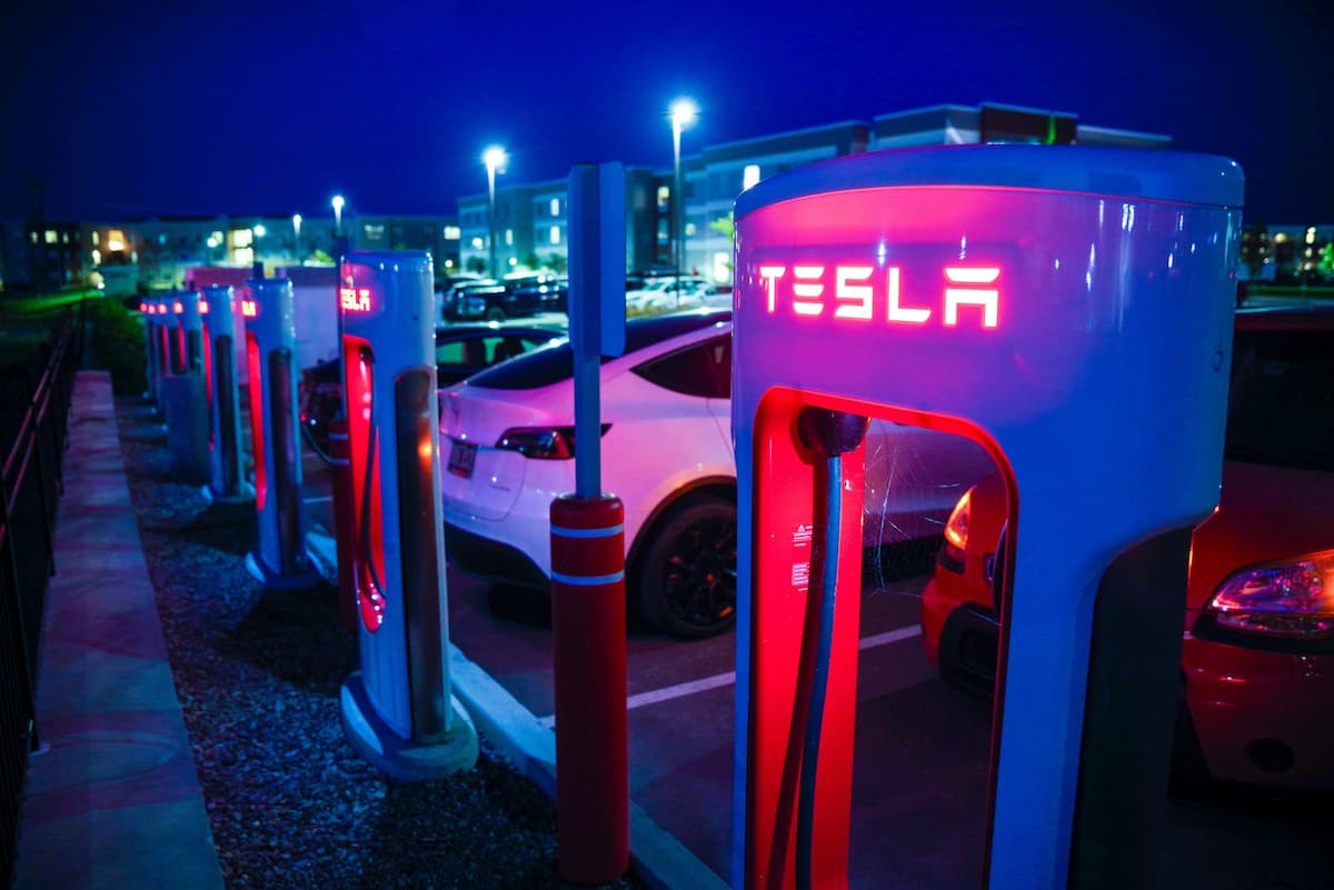 Revolutionizing Transportation: The Tesla Charger Network – Daily Spark